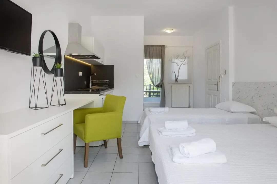 Hotel Papanikolaou Ierissos Eksteriør billede