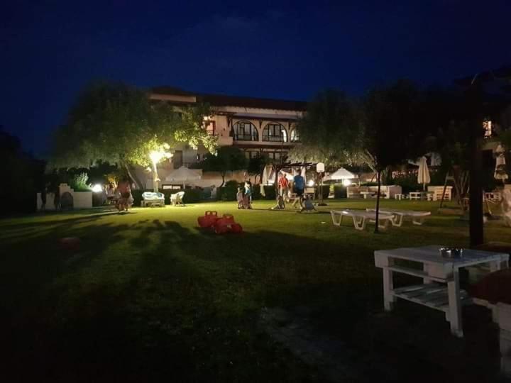 Hotel Papanikolaou Ierissos Eksteriør billede